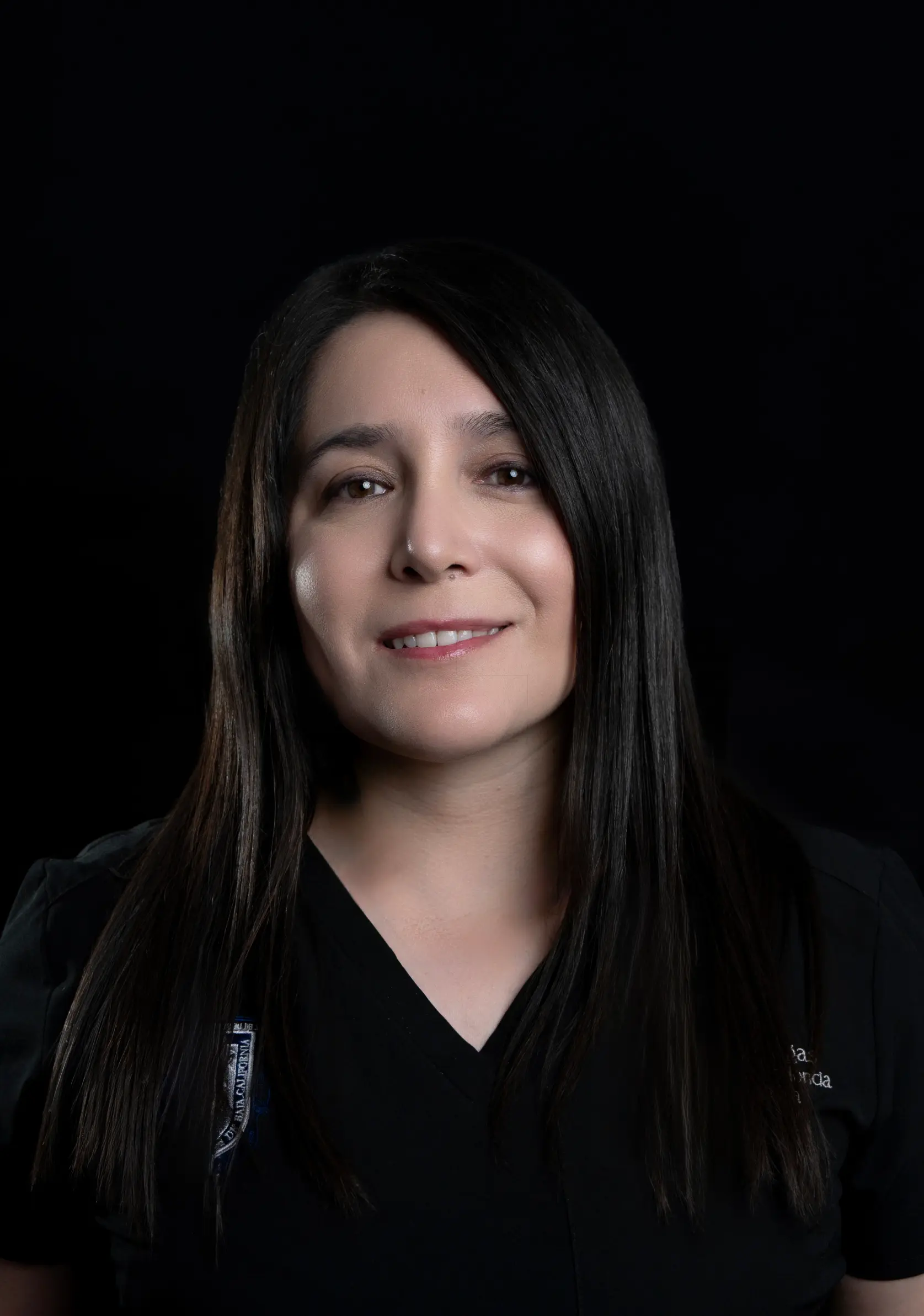 Retrato profesional de la Dra. Alejandra Villegas